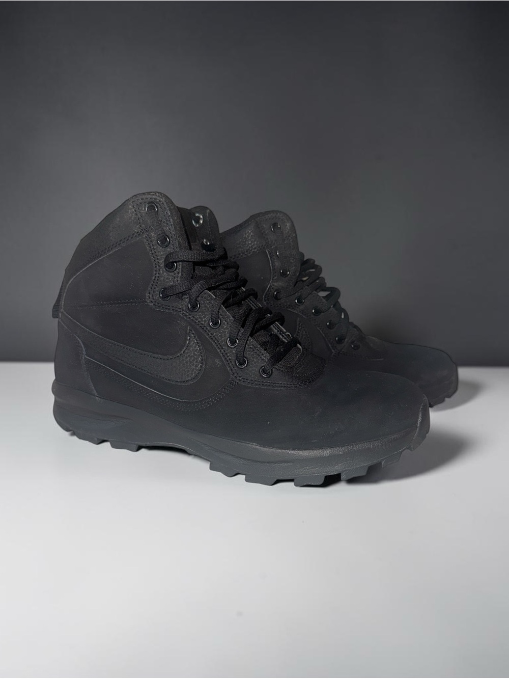 Nike Black Men's High-Top Outdoor Boots
